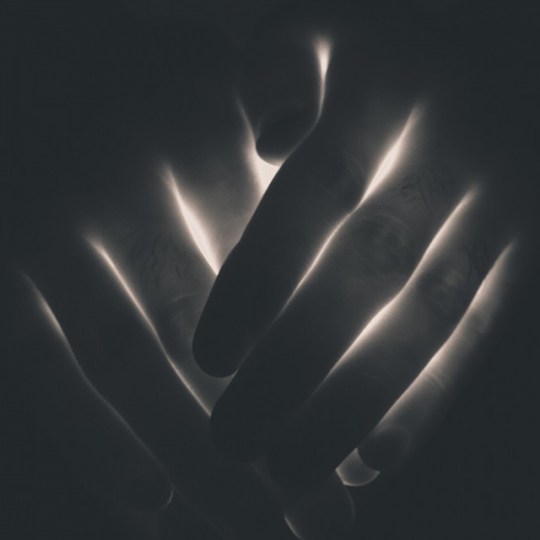 Arms-Hands-Shadow-Dark-640x640
